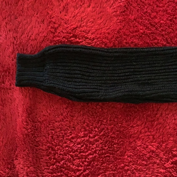 Sweater - Picture 2 of 3